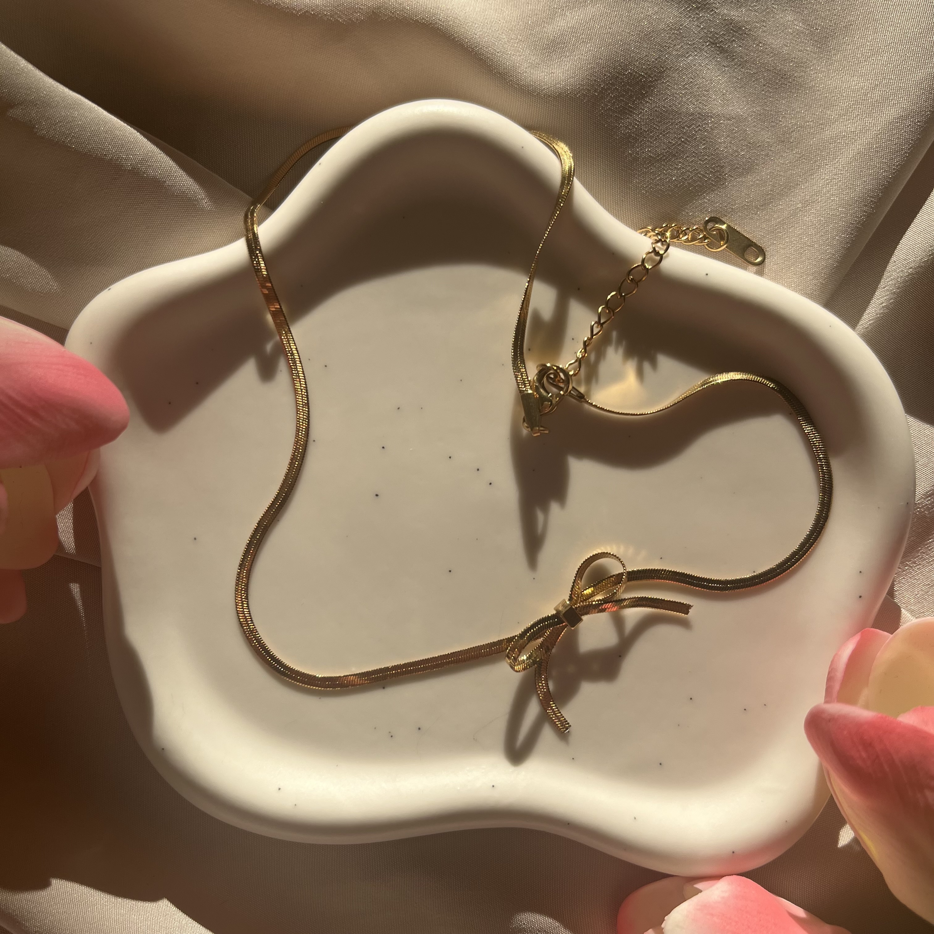 Side Bow choker - zlatá