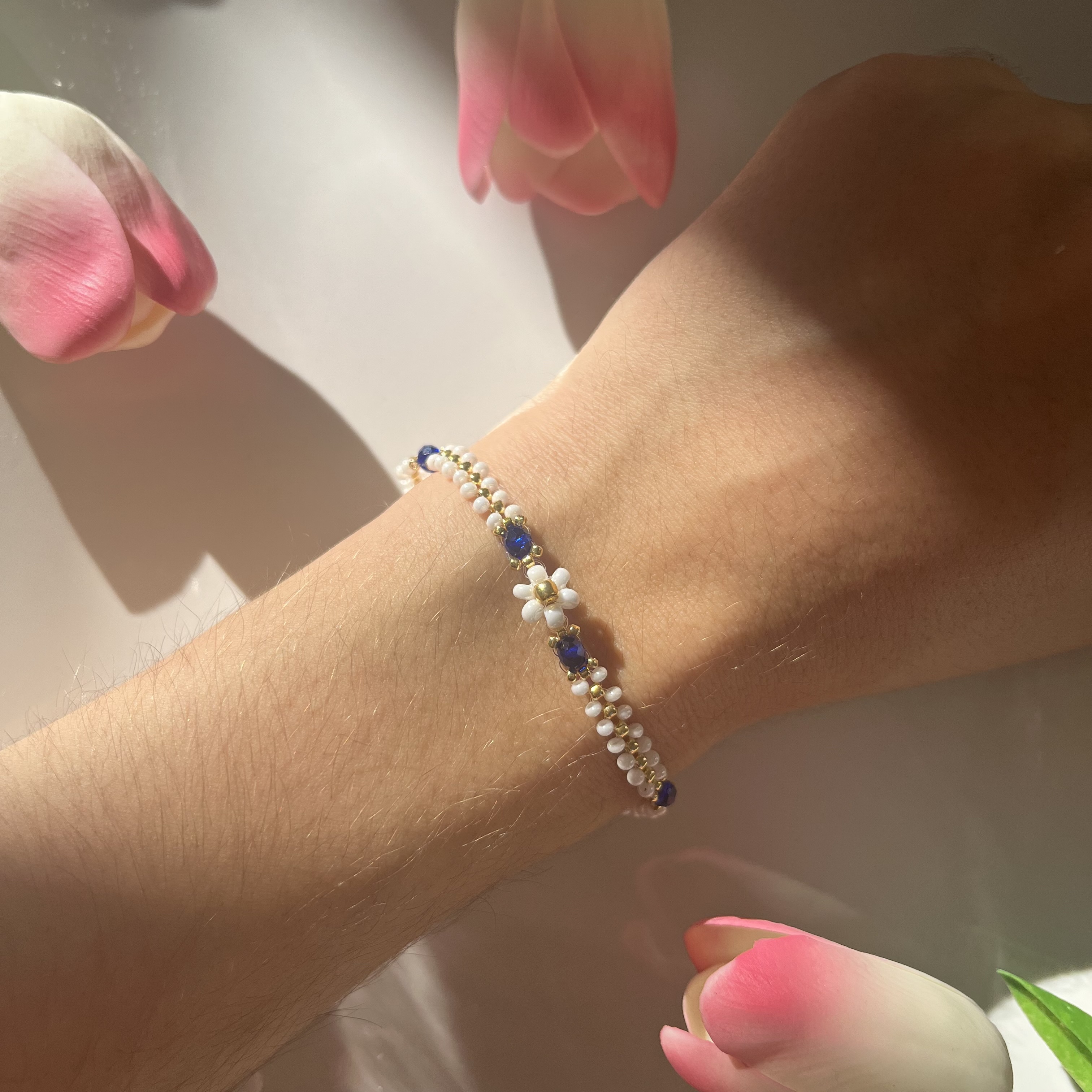 Simple Flower (dark blue)